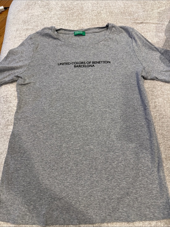 United Colors Of Benetton Tops - United Colors Of Benetton Gray Logo Crewneck Tee